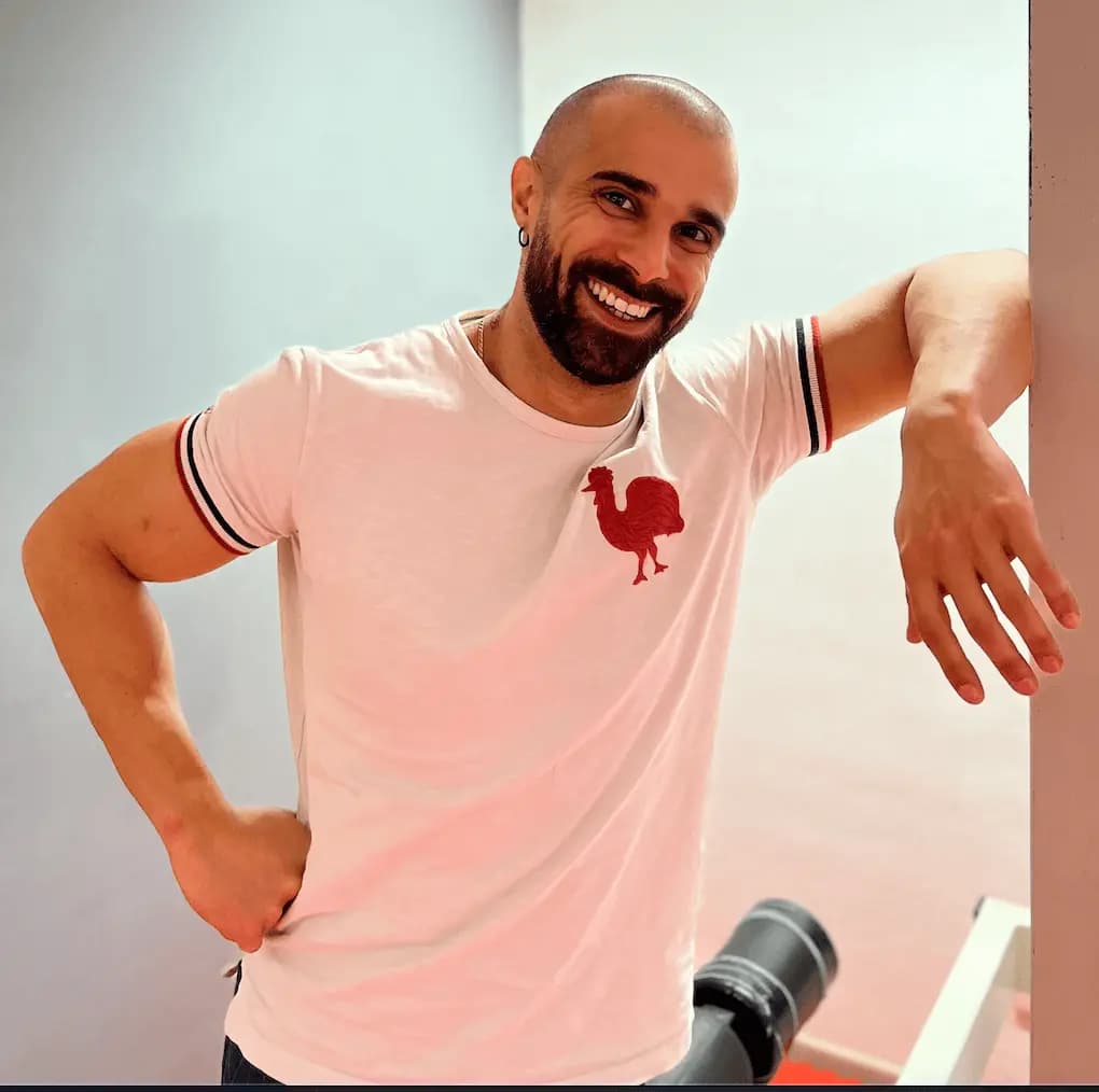 Max, masseur professionnel et coach sportif de 2M Studio